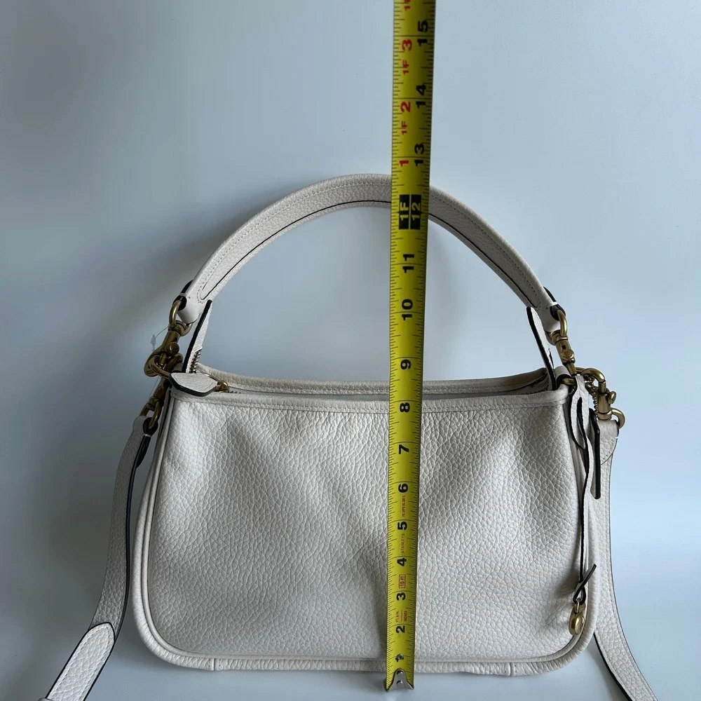 Coach Cary Crossbody Bag Chalk Pebble Leather Shoulder Bag CC437